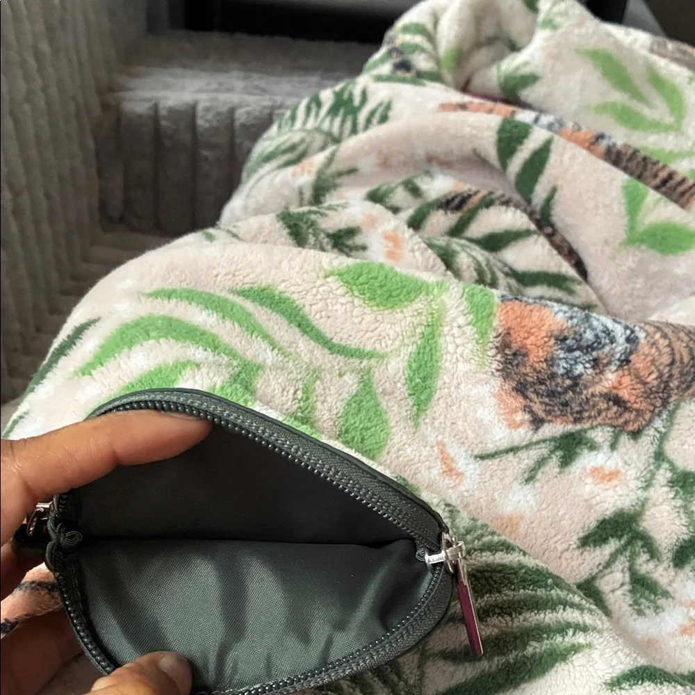 lululemon athletica Burgundy Zip Pouch with Green Coin Case - Picture 3 of 6